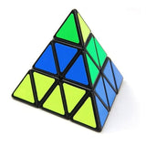 Speed Pyramide black - Magic Speed Cube for Speedcubing - Twisty Puzzle - Type Cubikon Cheeky Sheep