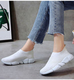 Women Shoes 2019 New Flyknit Sneakers Women Breathable Slip On Flat Shoes Soft Bottom White Sneakers Casual Women Flats Krasovki