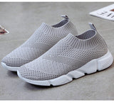 Women Shoes 2019 New Flyknit Sneakers Women Breathable Slip On Flat Shoes Soft Bottom White Sneakers Casual Women Flats Krasovki